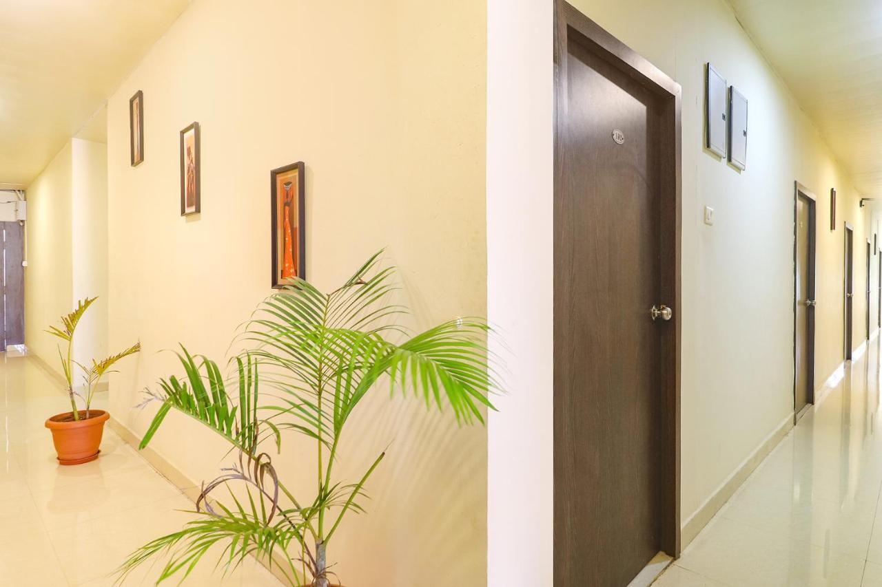 Fabexpress Airport Stay Inn - Nr Hyderabad International Airport, Shamshabad Exteriör bild