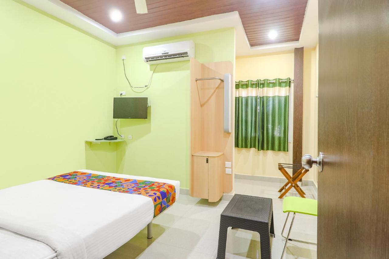 Fabexpress Airport Stay Inn - Nr Hyderabad International Airport, Shamshabad Exteriör bild