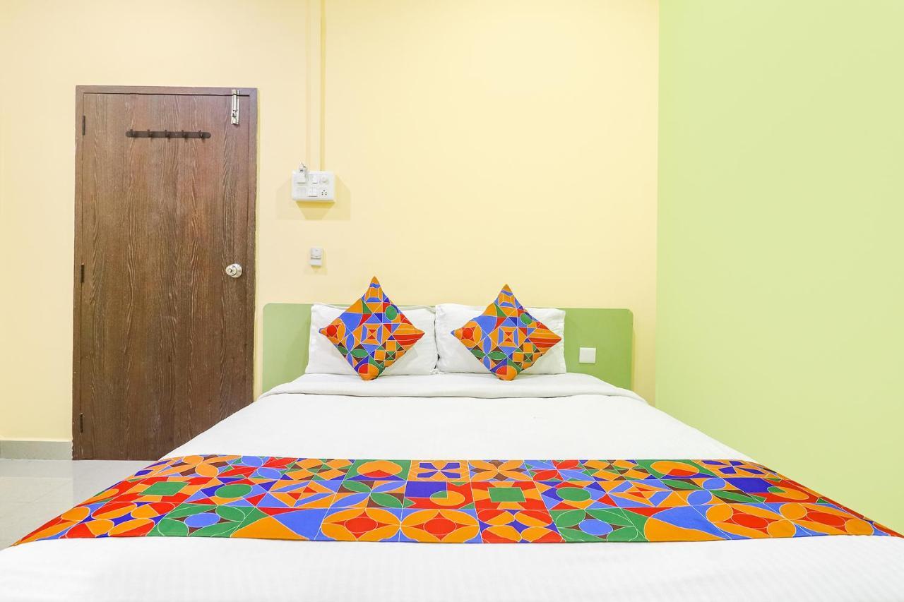 Fabexpress Airport Stay Inn - Nr Hyderabad International Airport, Shamshabad Exteriör bild