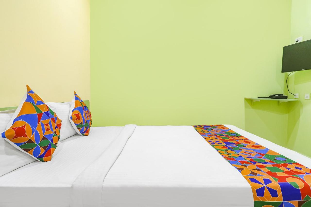 Fabexpress Airport Stay Inn - Nr Hyderabad International Airport, Shamshabad Exteriör bild
