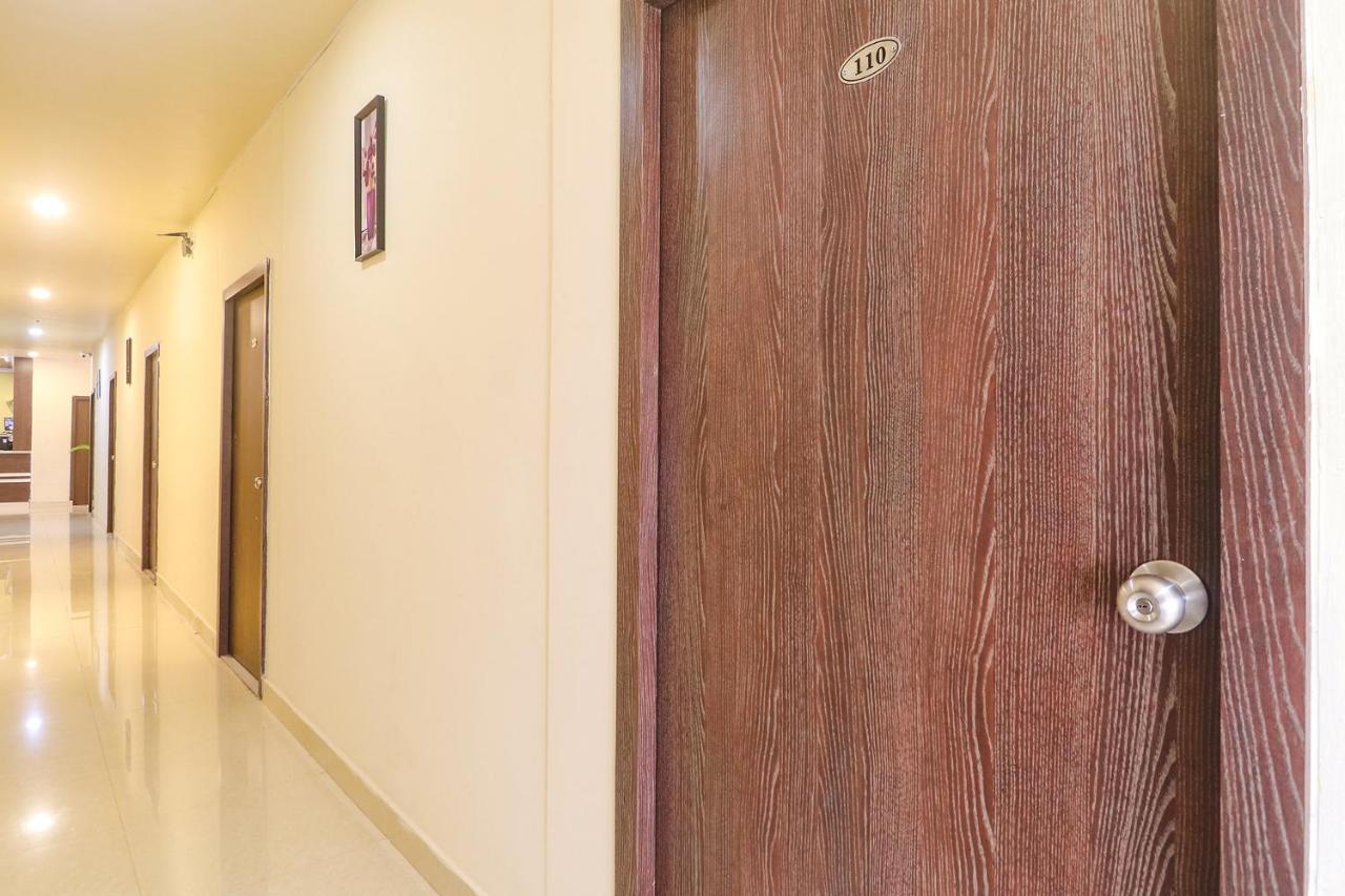 Fabexpress Airport Stay Inn - Nr Hyderabad International Airport, Shamshabad Exteriör bild